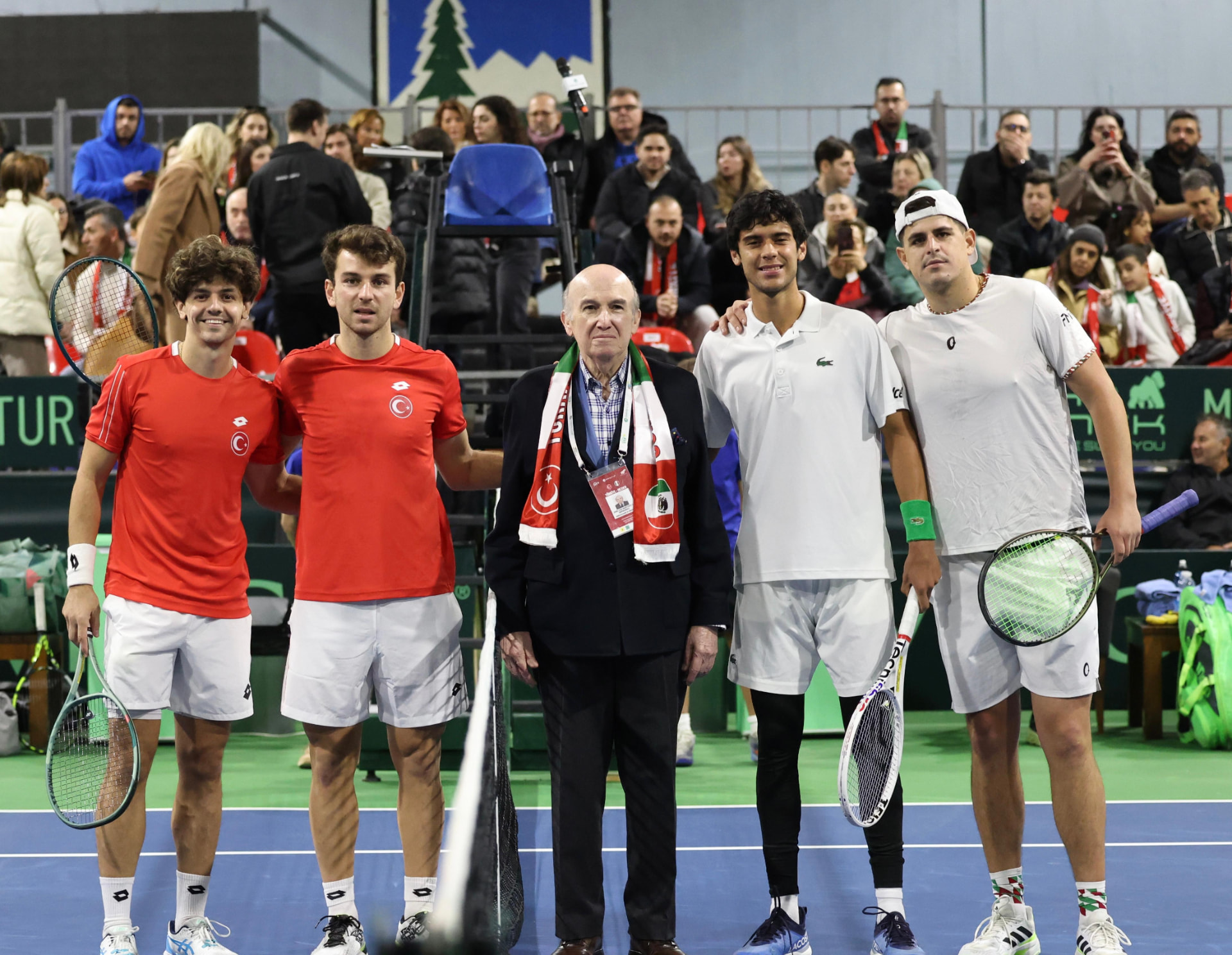 Daniel Moreno representing Mexico in Davis Cup doubles